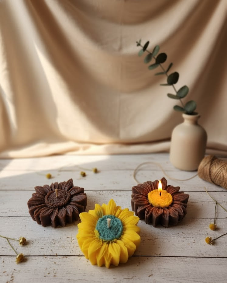 Earthnest Daisy Candle | Handcrafted Soy Wax | 4 Scents & 3 Pack Sizes